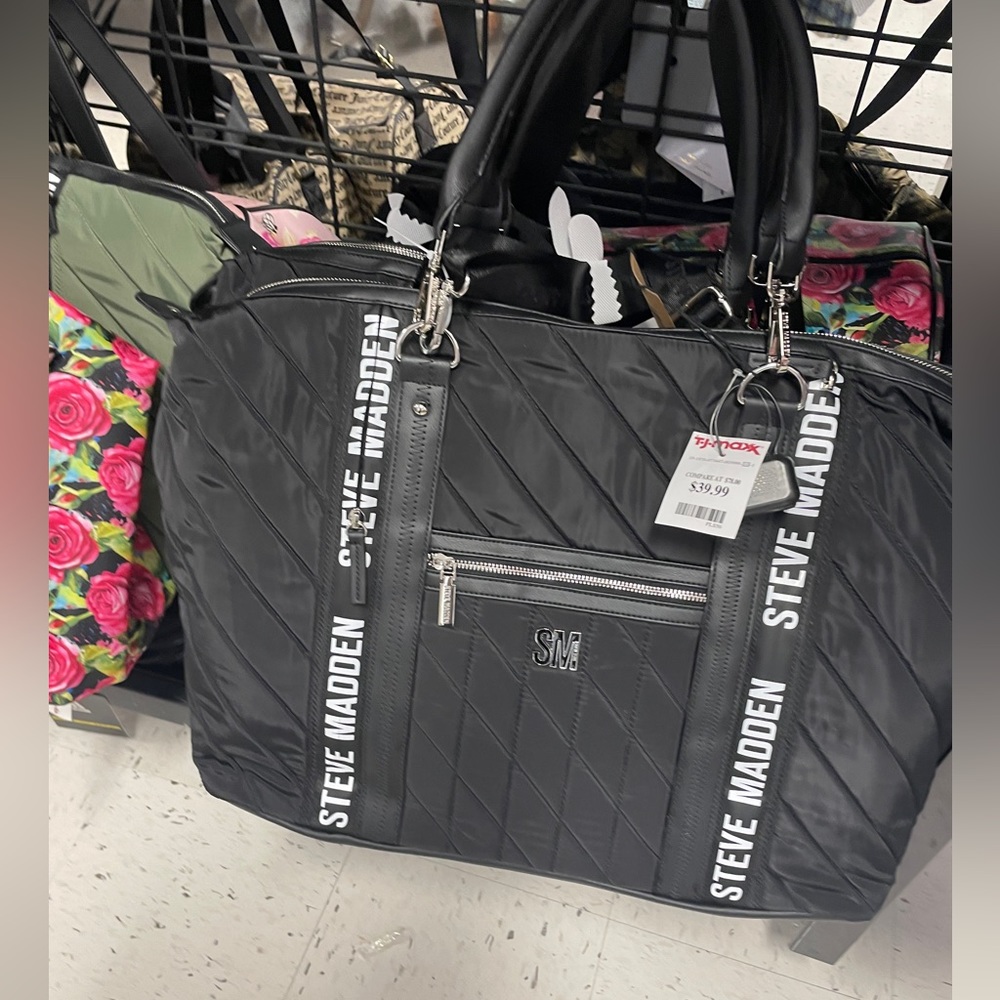 ISO STEVE MADDEN